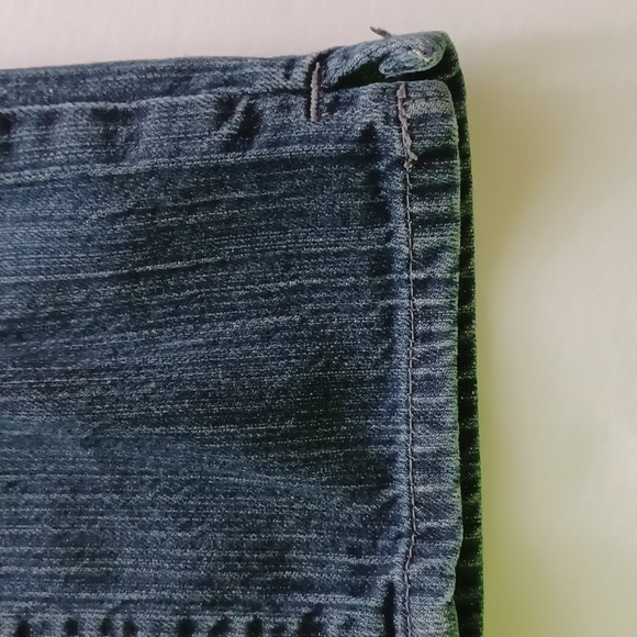 Chico's platinum blinged pockets dark stretchy jeans size 0.5 (6) - Picture 3 of 8